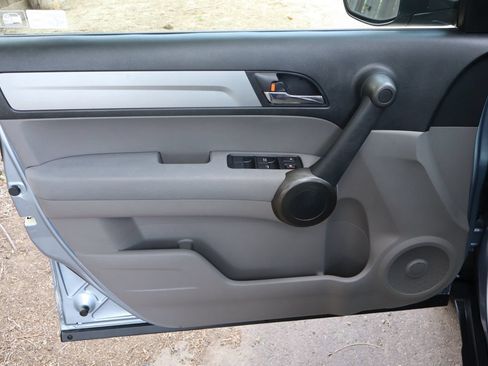 Used 2011 Honda CR-V LX image 25