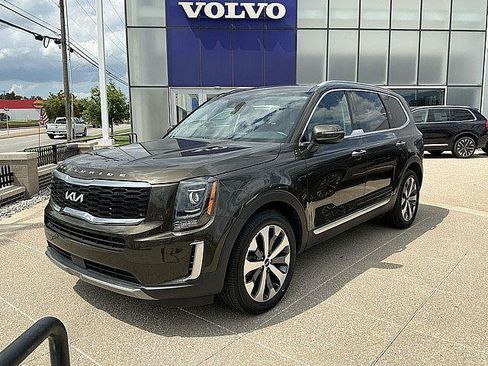 Used 2022 Kia Telluride S AWD/4WD image 3