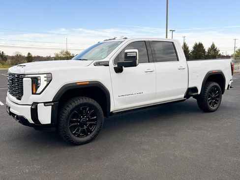 Used 2024 GMC Sierra 2500 Denali Ultimate image 16