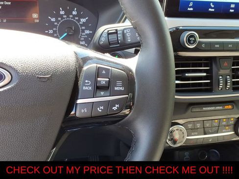Used 2022 Ford Escape SE w/ SE Sport Appearance Package AWD/4WD image 17