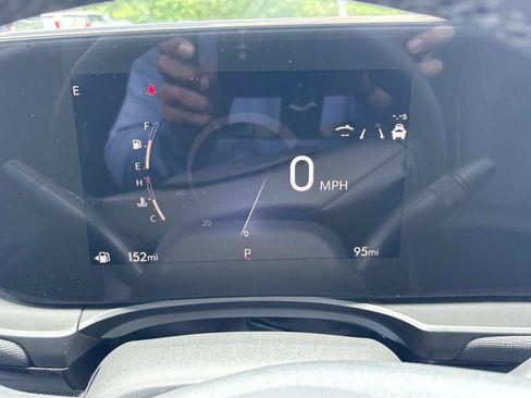Used 2026 Buick Envista Avenir FWD image 22