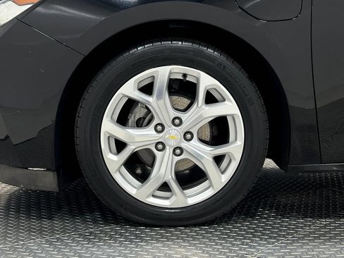 Used 2017 Chevrolet Volt Premier w/ Driver Confidence II Package FWD image 36