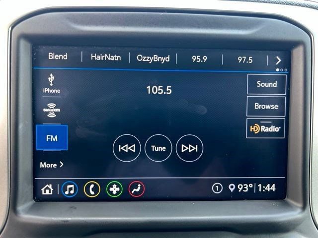 Used 2020 Chevrolet Silverado 1500 RST w/ True North Edition AWD/4WD image 28