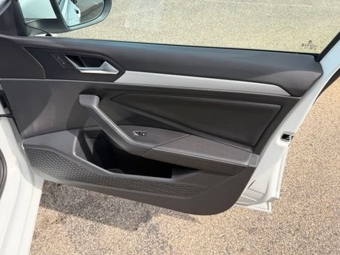 Certified 2025 Volkswagen Jetta S FWD image 21