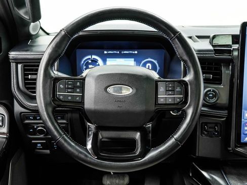 Used 2022 Ford F150 Lightning Platinum image 21