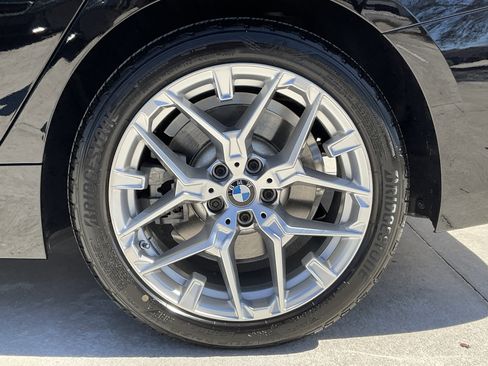 Certified 2025 BMW 330i Sedan image 7