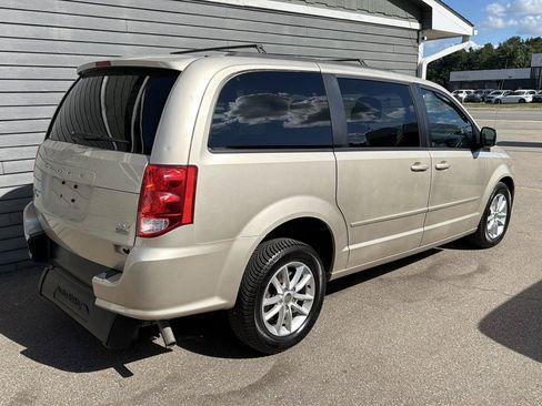 Used 2015 Dodge Grand Caravan SXT FWD image 14