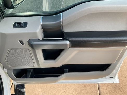 Used 2018 Ford F150 XLT w/ Equipment Group 302A Luxury AWD/4WD image 19