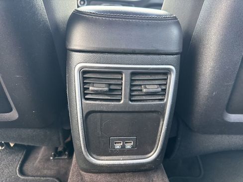 Used 2019 Dodge Charger SXT RWD image 29
