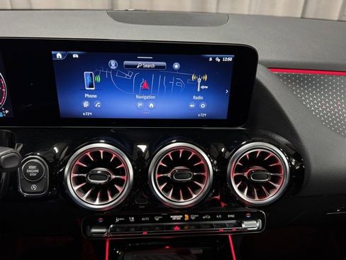 Used 2024 Mercedes-Benz GLA 250 4MATIC image 23