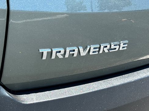 Used 2023 Chevrolet Traverse LT FWD image 28
