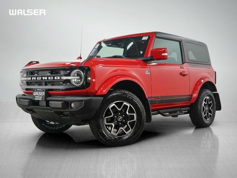 Used 2023 Ford Bronco Outer Banks AWD/4WD image 1