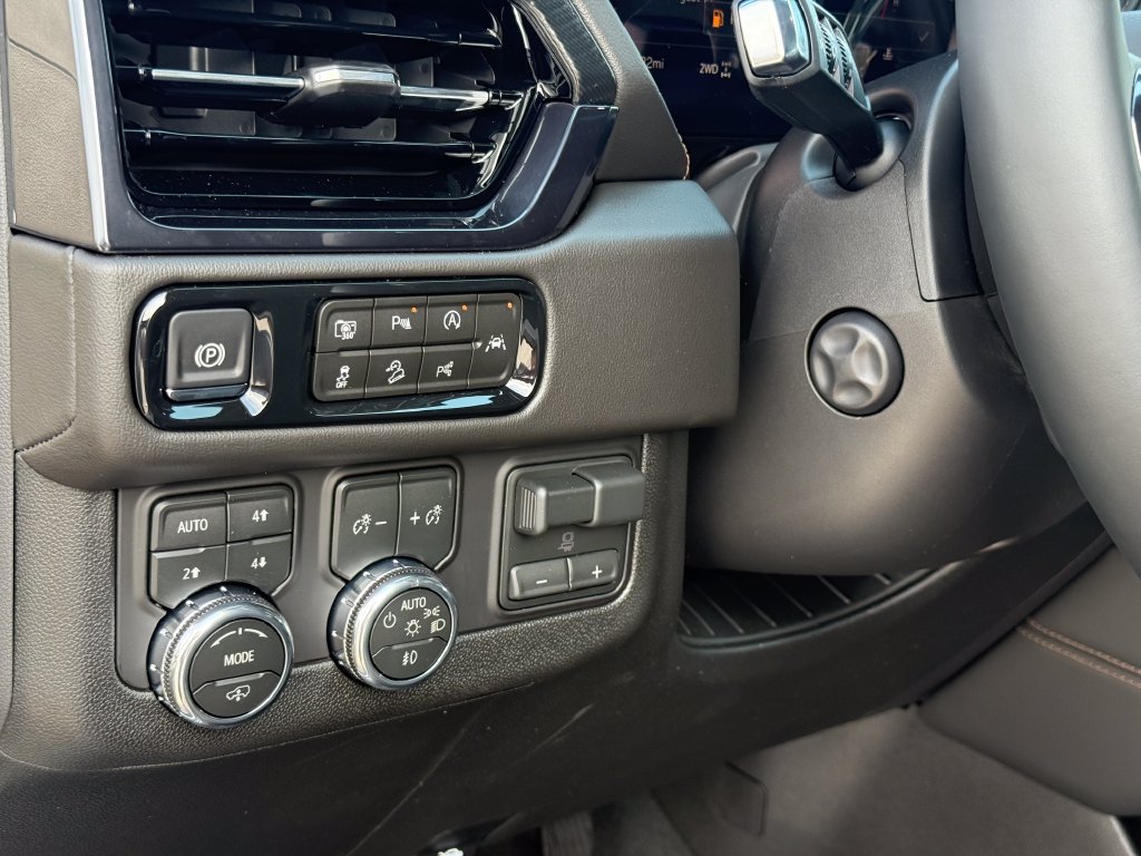 New 2026 GMC Yukon XL AT4 w/ AT4 Premium Plus Package AWD/4WD image 17