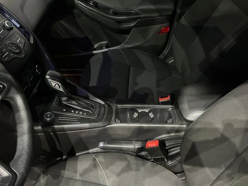 Used 2017 Ford Focus SE image 26