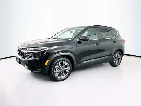 Used 2024 Kia Seltos S FWD image 3