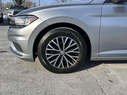 Used 2019 Volkswagen Jetta SE image 12