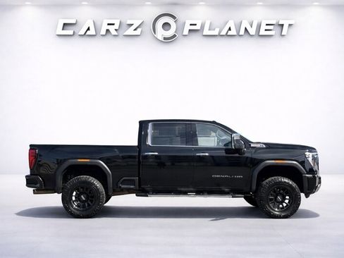 Used 2024 GMC Sierra 3500 Denali w/ Denali Reserve Package image 2