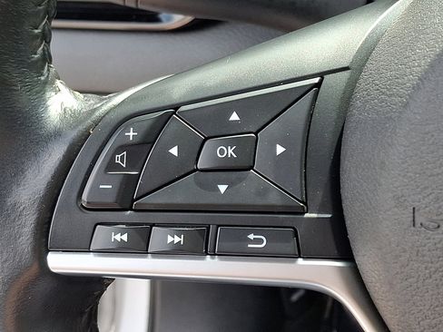 Used 2023 Nissan Sentra SV image 21