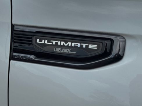 Used 2023 GMC Sierra 1500 Denali Ultimate AWD/4WD image 8