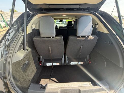 Used 2014 Lincoln MKT AWD image 13