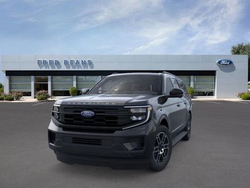 New 2025 Ford Expedition Max Active image 3