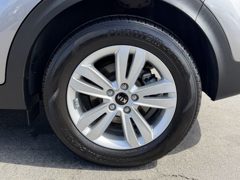 Used 2018 Kia Sportage LX FWD image 11