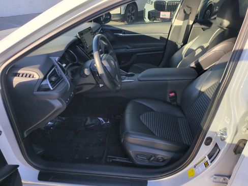 Used 2022 Toyota Camry SE w/ Carpet Mat Package (TMS) FWD image 15