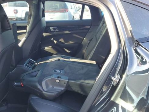 Used 2018 Porsche Panamera 4S image 23