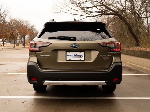 Used 2023 Subaru Outback Limited image 8