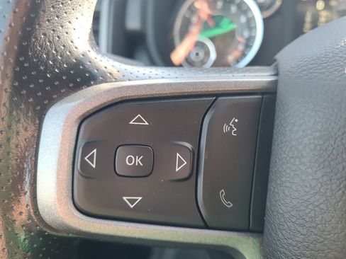 Used 2024 RAM 2500 Tradesman w/ Chrome Appearance Group image 17