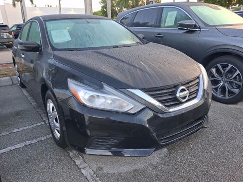 Used 2016 Nissan Altima 2.5 S w/ Power Driver Seat Package FWD image 1