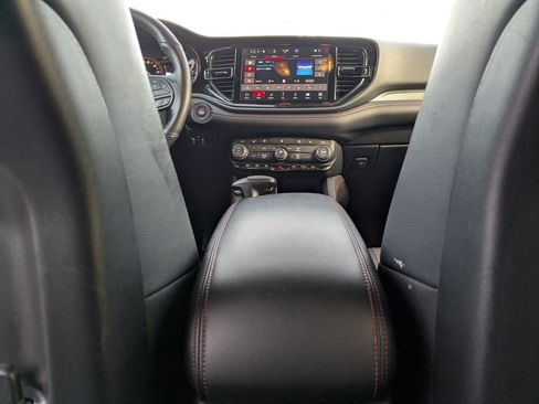 Used 2025 Dodge Durango GT image 33