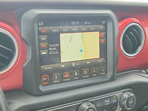 Used 2018 Jeep Wrangler Unlimited Rubicon AWD/4WD image 24