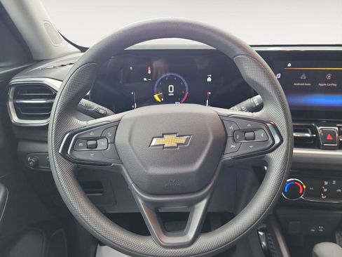 Used 2025 Chevrolet TrailBlazer LT image 16