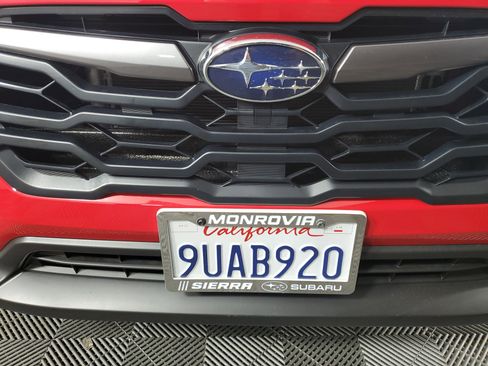 Used 2025 Subaru Crosstrek 2.0i Premium image 10