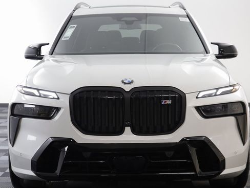 Certified 2025 BMW X7 M60i image 24