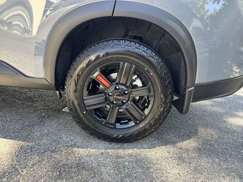 New 2026 Nissan Rogue SV AWD/4WD image 32
