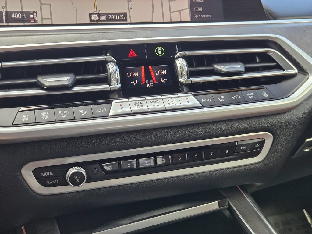Used 2021 BMW X7 M50i w/ Dynamic Handling Package AWD/4WD image 20