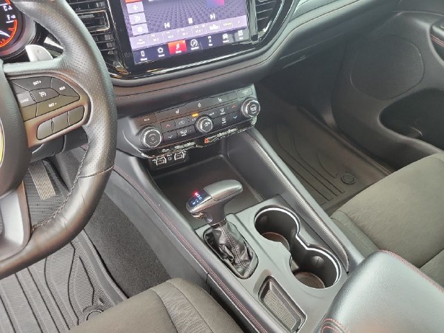 Used 2025 Dodge Durango GT w/ Blacktop Package RWD image 28