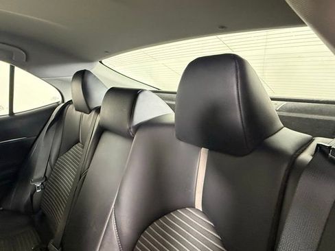Used 2020 Toyota Camry SE FWD image 22
