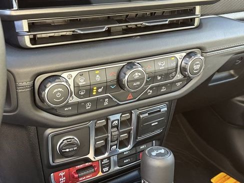 New 2026 Jeep Wrangler Unlimited Rubicon image 26