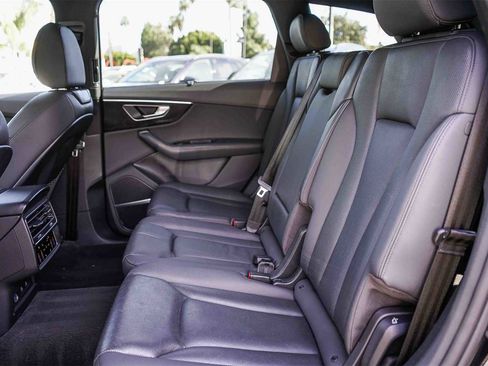 Used 2022 Audi Q7 Premium Plus w/ Premium Plus Package image 18