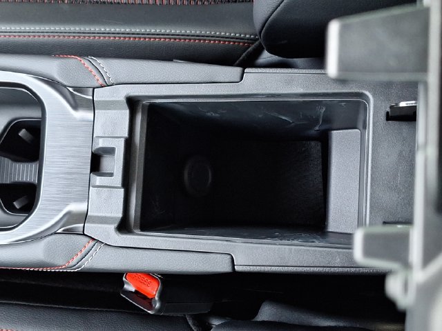 Certified 2025 Nissan Kicks SR AWD/4WD image 26