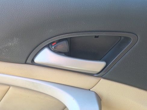 Used 2011 Honda Accord EX image 14