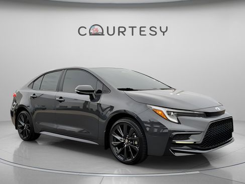 Certified 2025 Toyota Corolla SE image 7