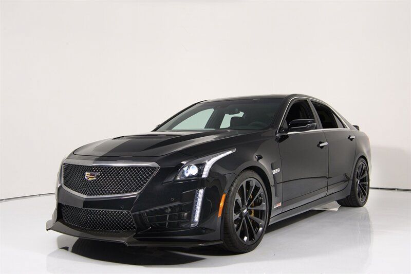 Used 2018 Cadillac CTS V w/ Carbon Fiber Package RWD image 4