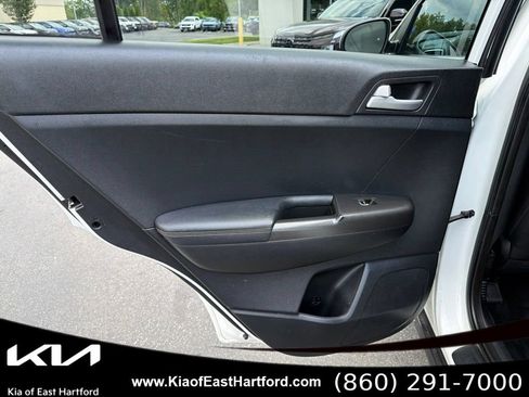 Used 2020 Kia Sportage LX AWD/4WD image 17