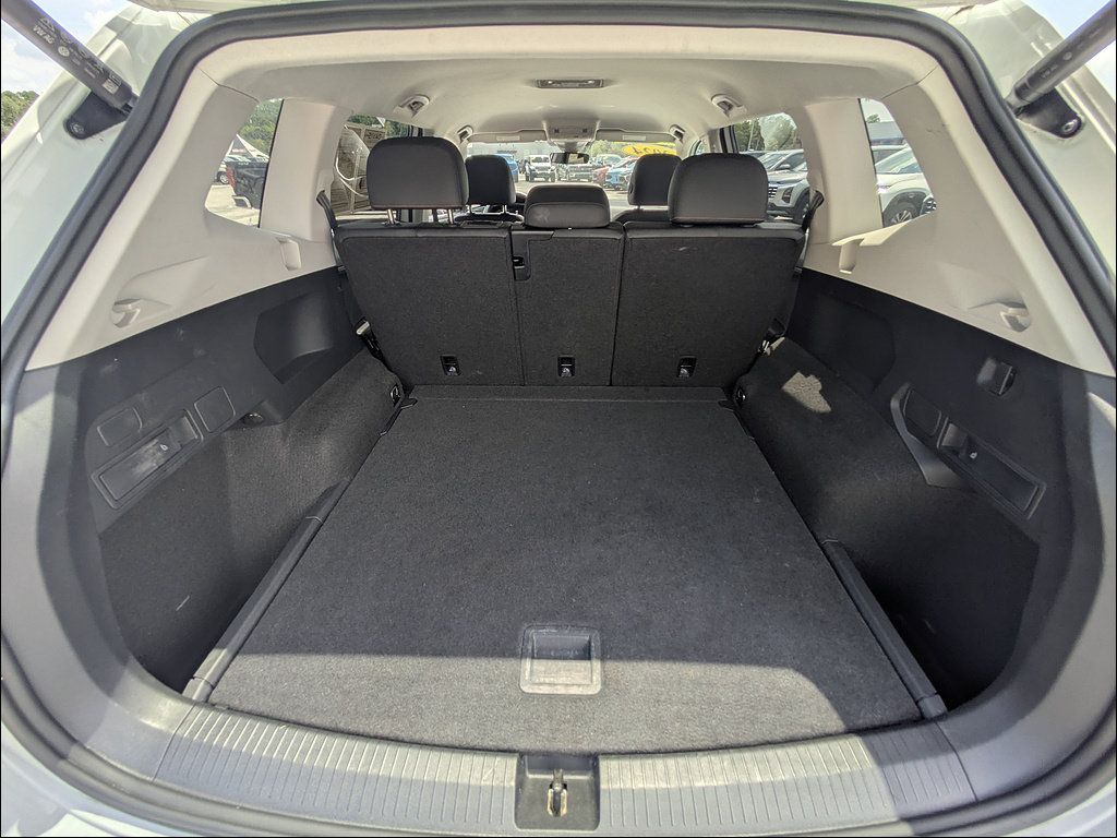 Used 2024 Volkswagen Tiguan Wolfsburg Edition AWD/4WD image 13