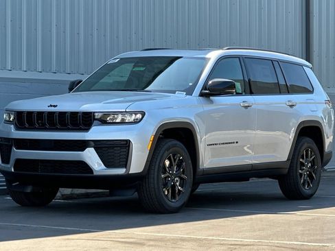 New 2026 Jeep Grand Cherokee L 4WD image 8