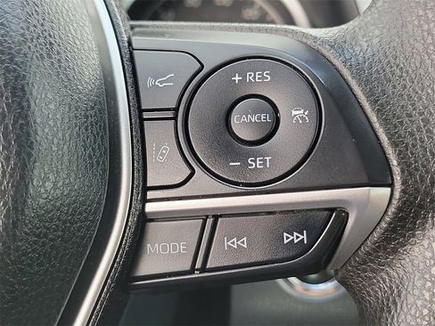 Used 2023 Toyota Camry LE image 8